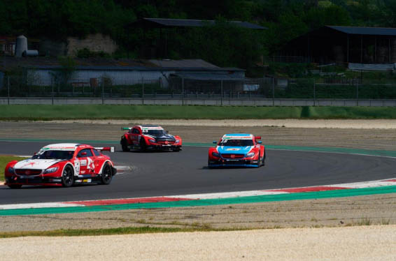Secondo round MitJet Italia Racing Series, 20 e 21 aprile all’autodromo di Vallelunga: Naska da podio e Rocca fa punti